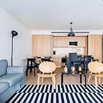 Gelman's Getaway In Lisboa