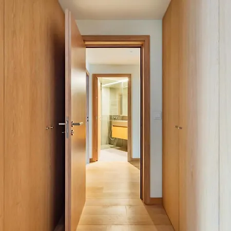 Gelman's Getaway In * Lisboa