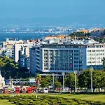Gelman's Getaway In * Lisboa