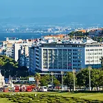 Gelman's Getaway In Lisboa